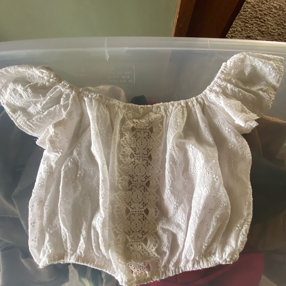 Romwe off the shoulder crop top